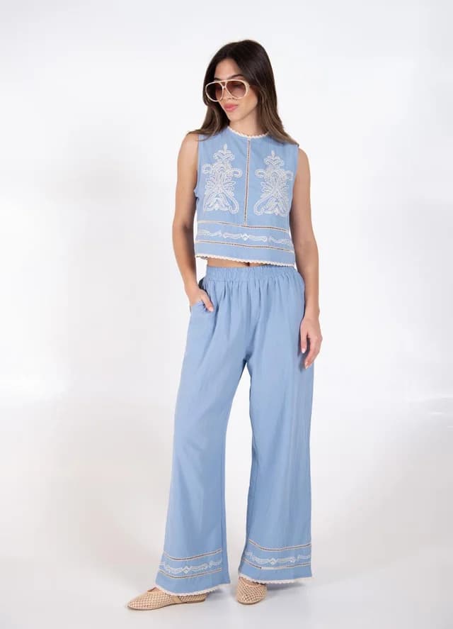 Pantalon bordado con vainillas