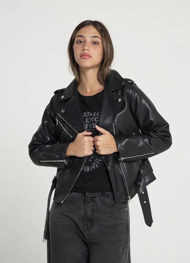 Campera eco cuero con cinto