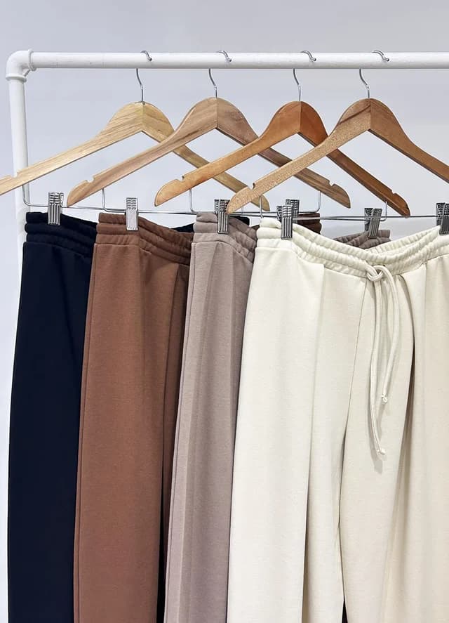 Pantalon rustico con tabla
